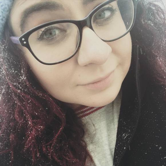 Meet your Posher, Katie - Picture 1 of 1